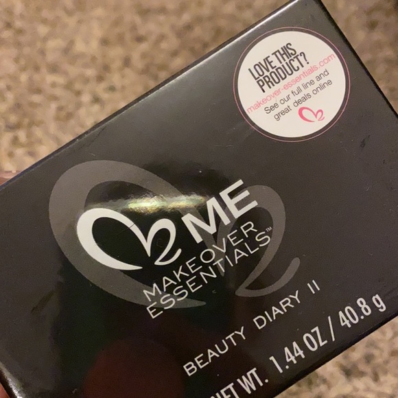 ME Makeover Essentials Makeup Set (NEW) - Picture 5 of 7